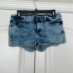 Express Outlet Shorts